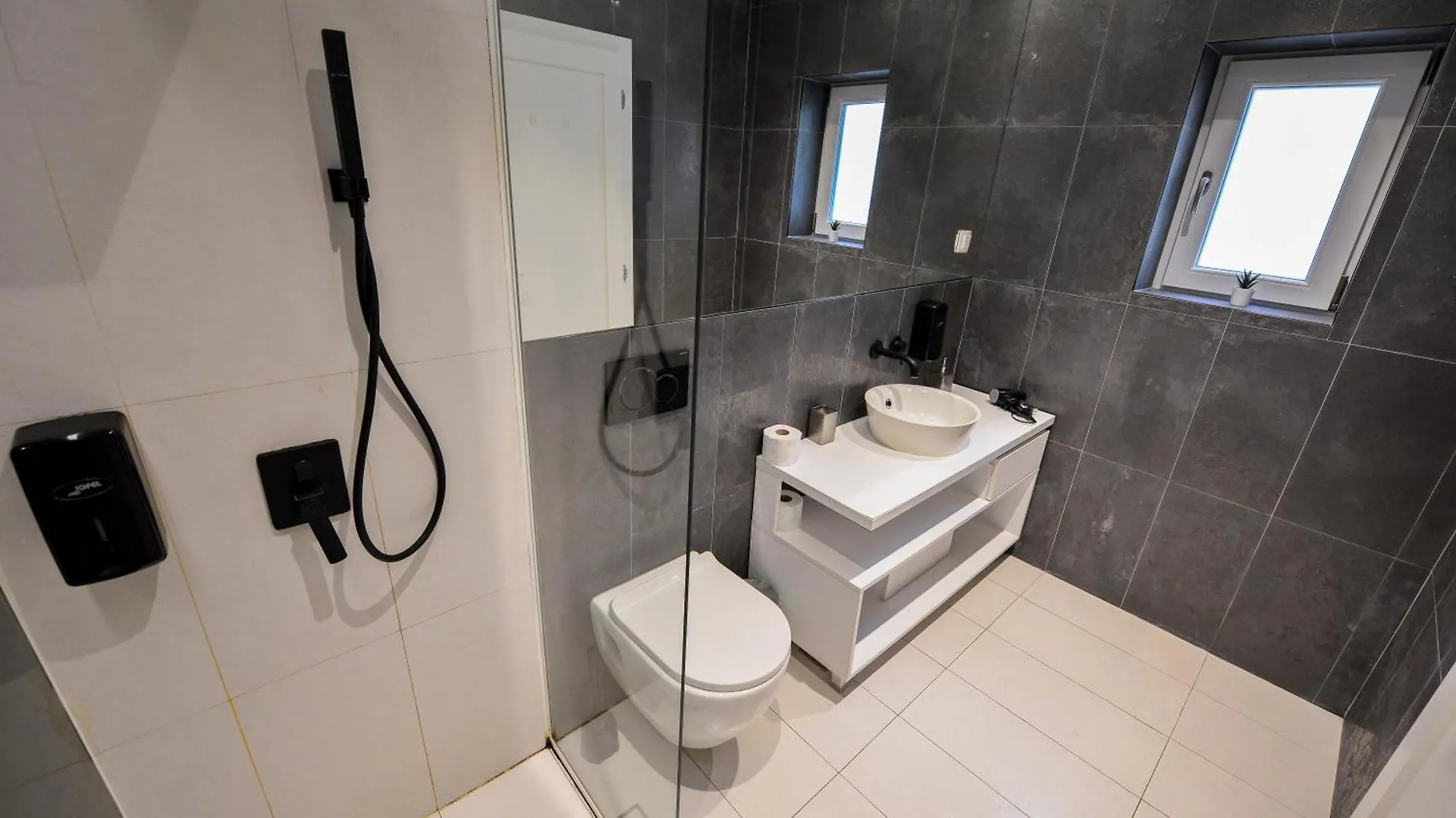 Apartment Downtown By Grand Accommodation Bucharest